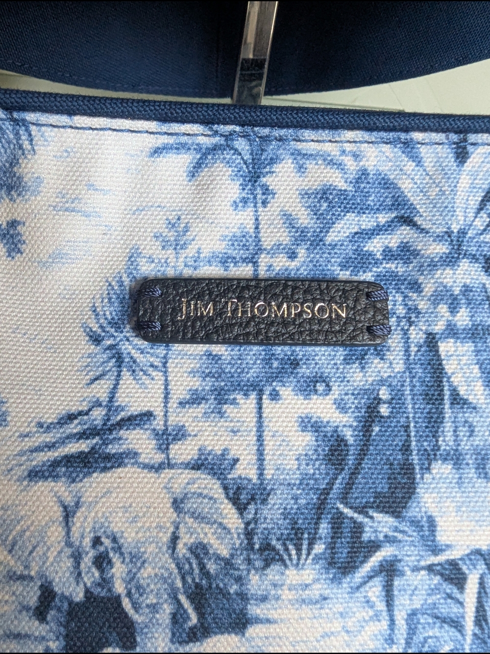 The Elephant Amour Dickson Canvas Tote - Picture 5 of 13